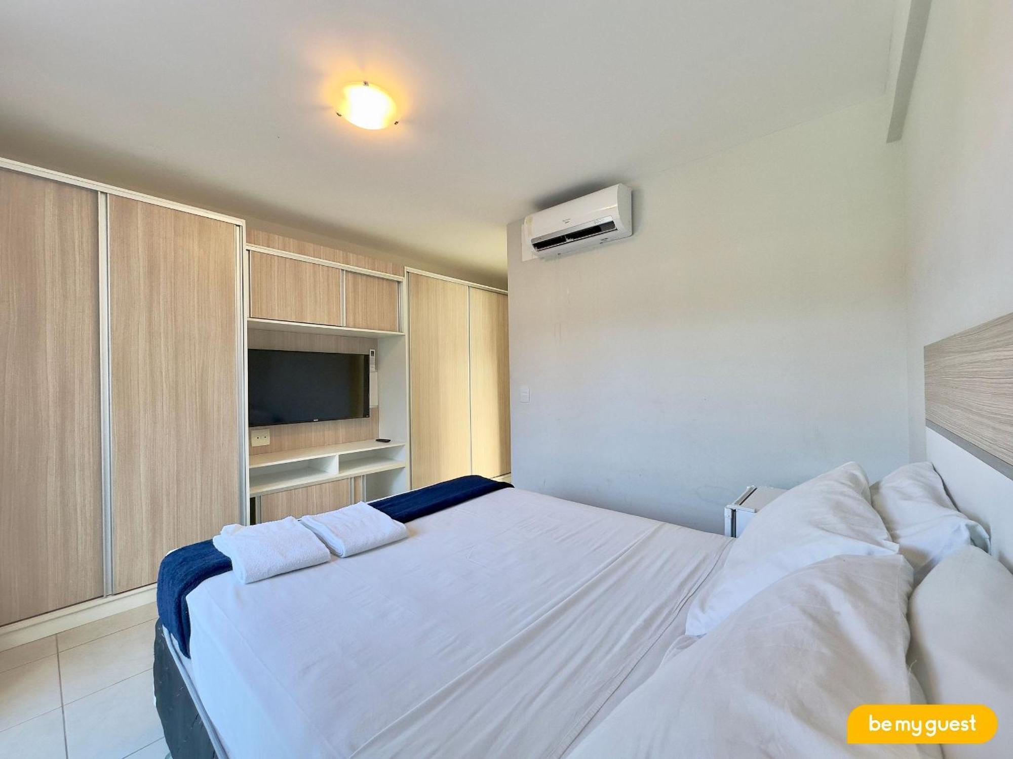 Condominio Mediterranee Residence Por Be My Guest อากีราซ ภายนอก รูปภาพ
