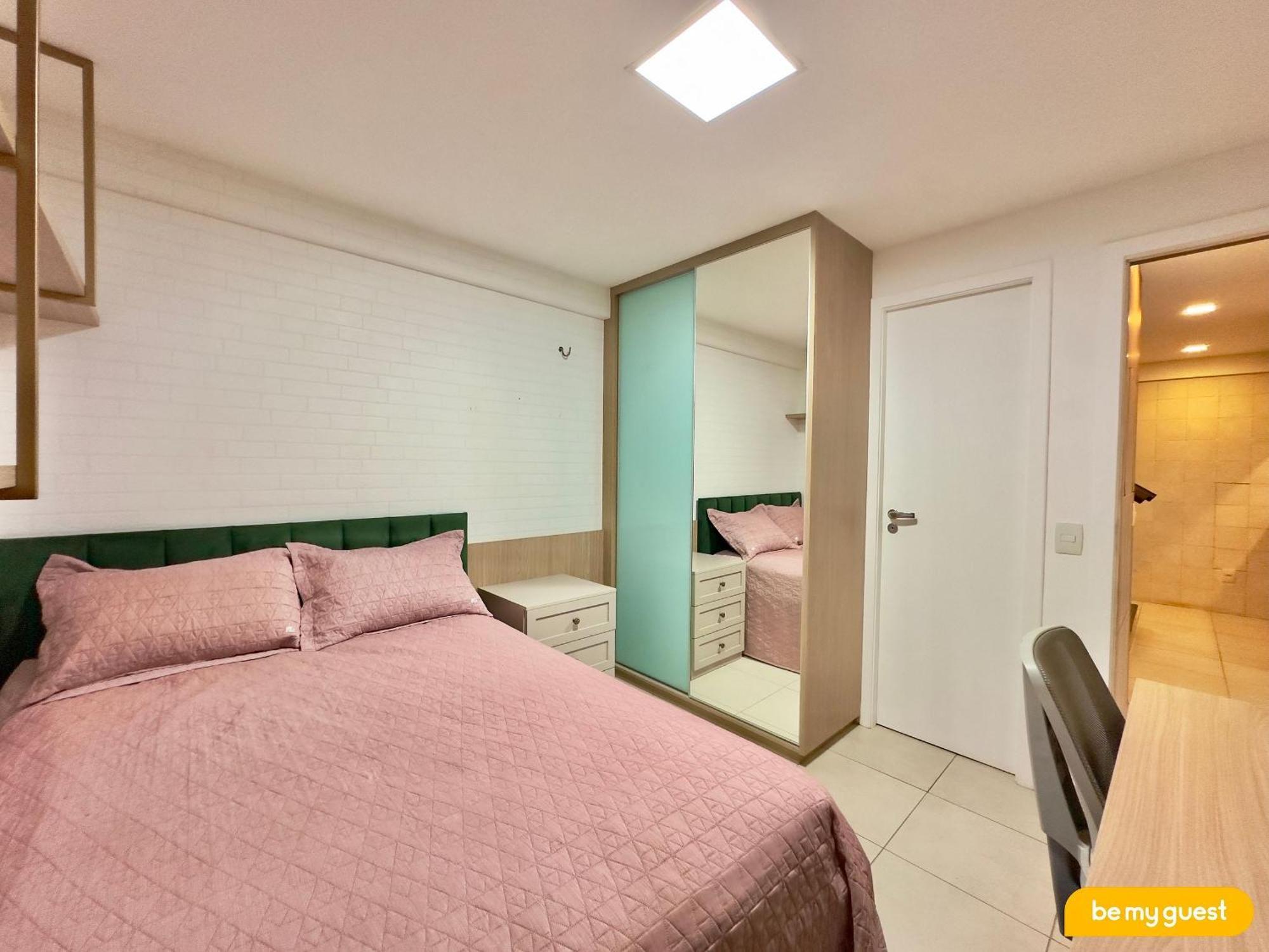 Condominio Mediterranee Residence Por Be My Guest อากีราซ ภายนอก รูปภาพ